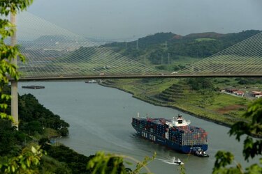 Galardón Canal de Panamá para Omar Torrijos Herrera y James Carter