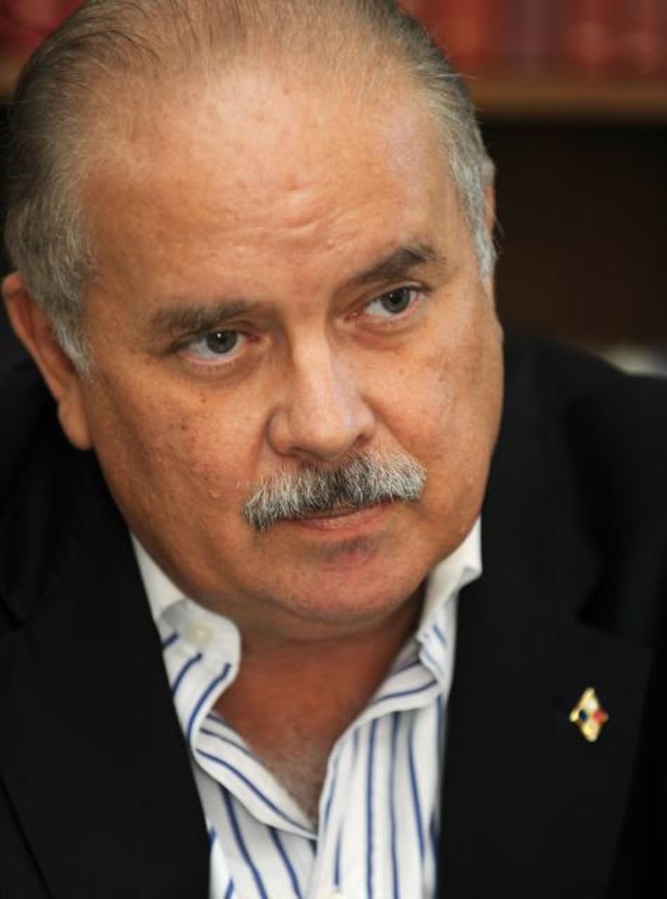 Cancelan el programa radial de Miguel Antonio Bernal