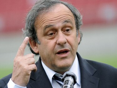 Platini dice que invitó personalmente a Valls a la final de Berlín