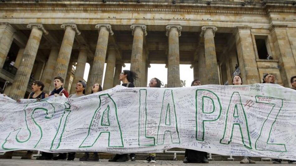 Cancilleres de Chile y Uruguay piden que Colombia retome camino de la paz