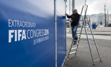 FIFA pide a candidatos a presidencia que adelanten discursos