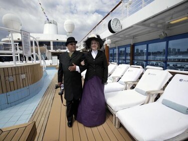 Crucero conmemorativo del Titanic llega a Halifax para visitar tumbas