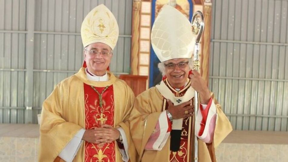 Obispo crítico del gobierno Nicaragua celebra misa en Miami