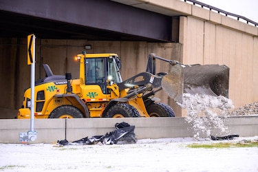 Casi la mitad de Estados Unidos declara emergencia por temporal de nieve y hielo