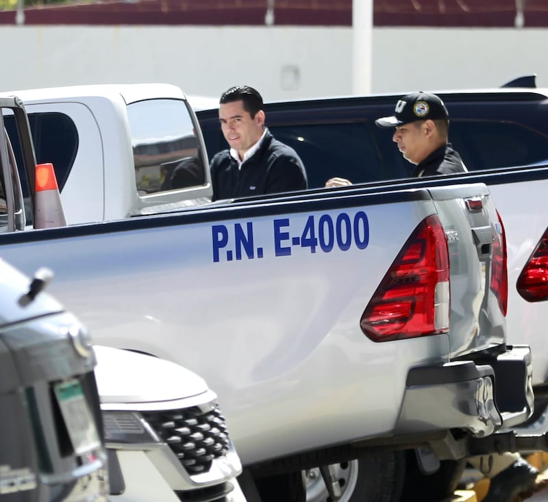 Gaby Carrizo tendrá que permanecer en su casa; tribunal le niega cambio de medida cautelar