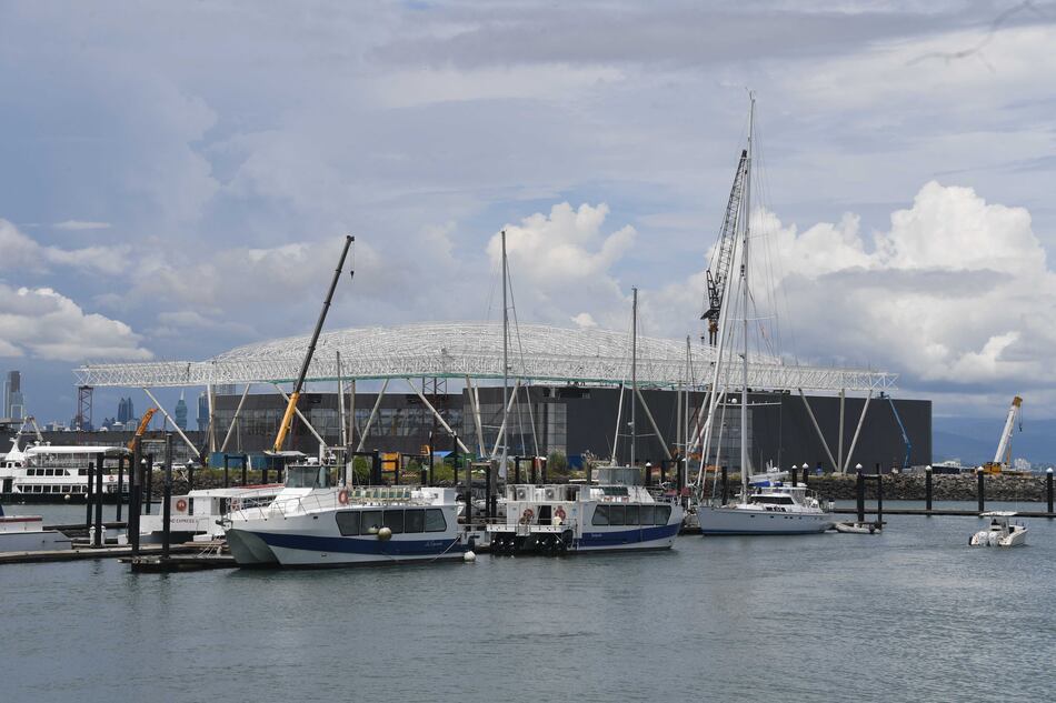 Adenda de 9 meses para terminar puerto de cruceros