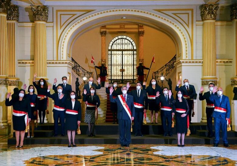 Nuevo presidente de Perú designa gabinete encabezado por abogada feminista