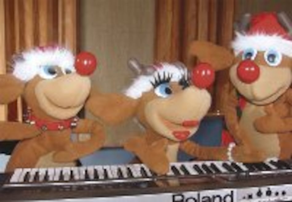 La familia Reno le canta a la Navidad