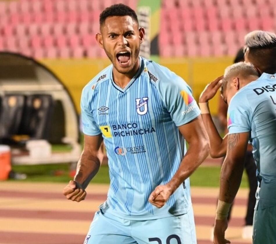 Un doblete del panameño Ismael Díaz da vida a la Católica en la primera ronda de Ecuador