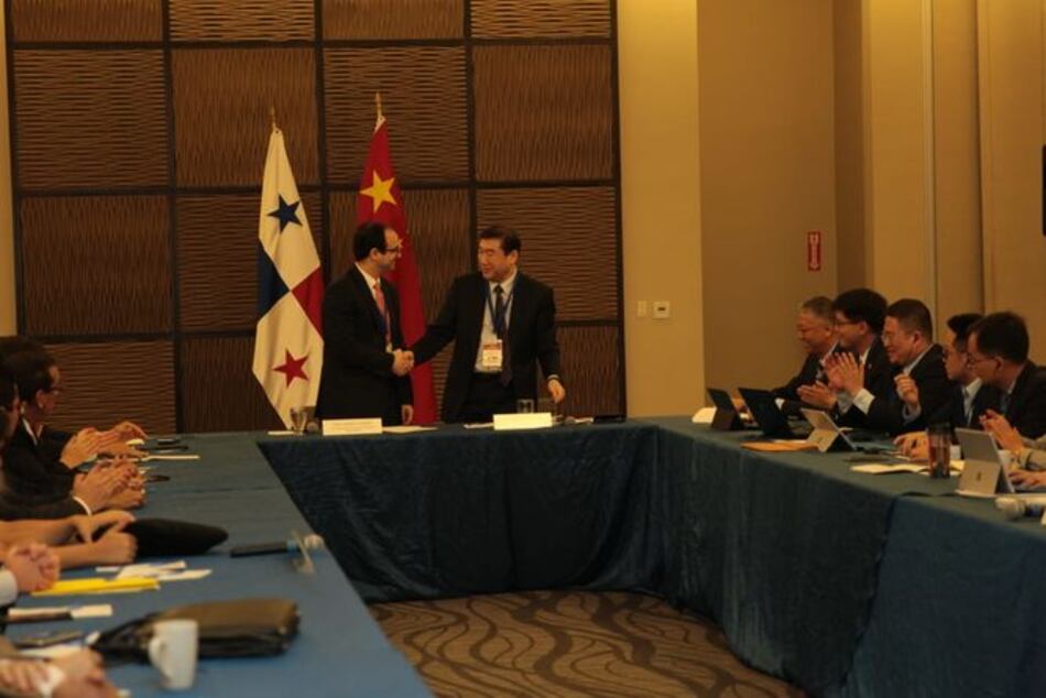 China negocia TLC con Panamá pensando en expandirse en América Latina