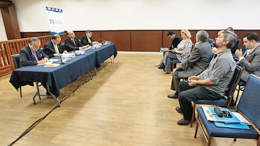 Dura batalla por la libre postulación