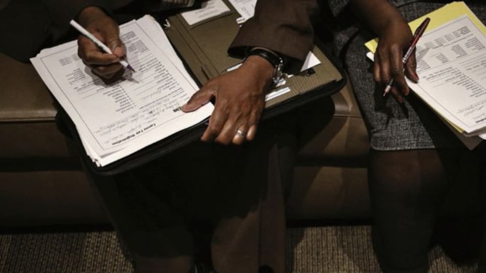 Tasa de desempleo en EU baja a mínimo en 18 años