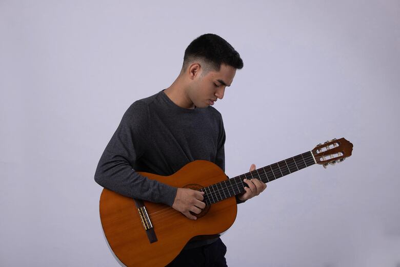 ‘On Repeat’, lo nuevo del artista panameño Edward José