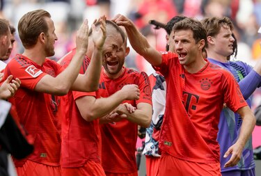 El Bayern golea al Maguncia y queda a un punto del título