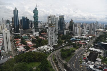 Bancos en Panamá tienen presencia real, no son de ‘cascarón’, dice regulador bancario
