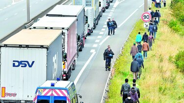 París abre un centro para migrantes