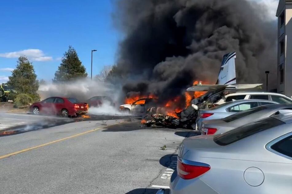 Una avioneta con cinco pasajeros se estrella en Pensilvania