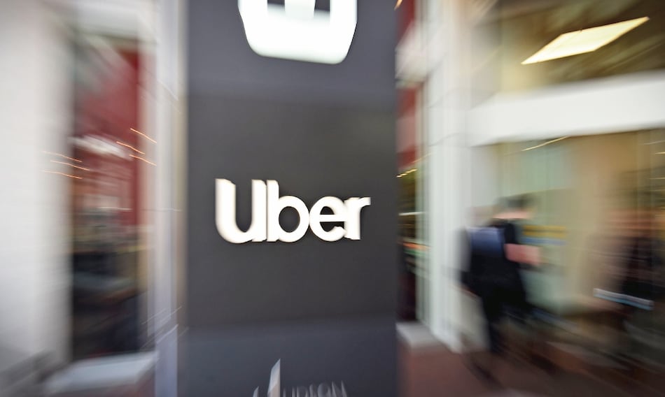 Uber se resiste a pagar salario a conductores