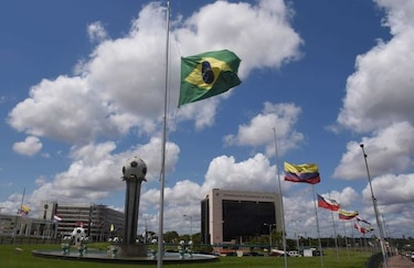 Pelé y el presidente de FIFA muestran su pesar por tragedia del Chapecoense