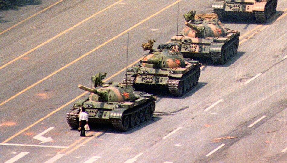 Famosa foto ‘Tank man’ en la plaza Tiananmen desaparece de buscador Bing