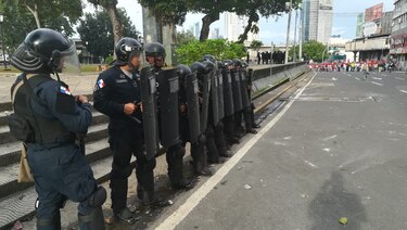 Detienen a 46 personas en nueva jornada de manifestaciones contra las reformas constitucionales