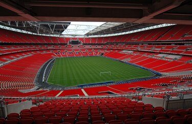 La federación inglesa prohíbe a las mujeres transgénero jugar en el fútbol femenino