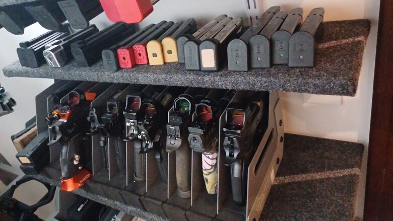 Arrestan a dos personas en San Francisco por mantener en su poder armas cortas y de grueso calibre