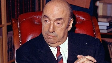 Conducta de Neruda con las mujeres es cuestionada