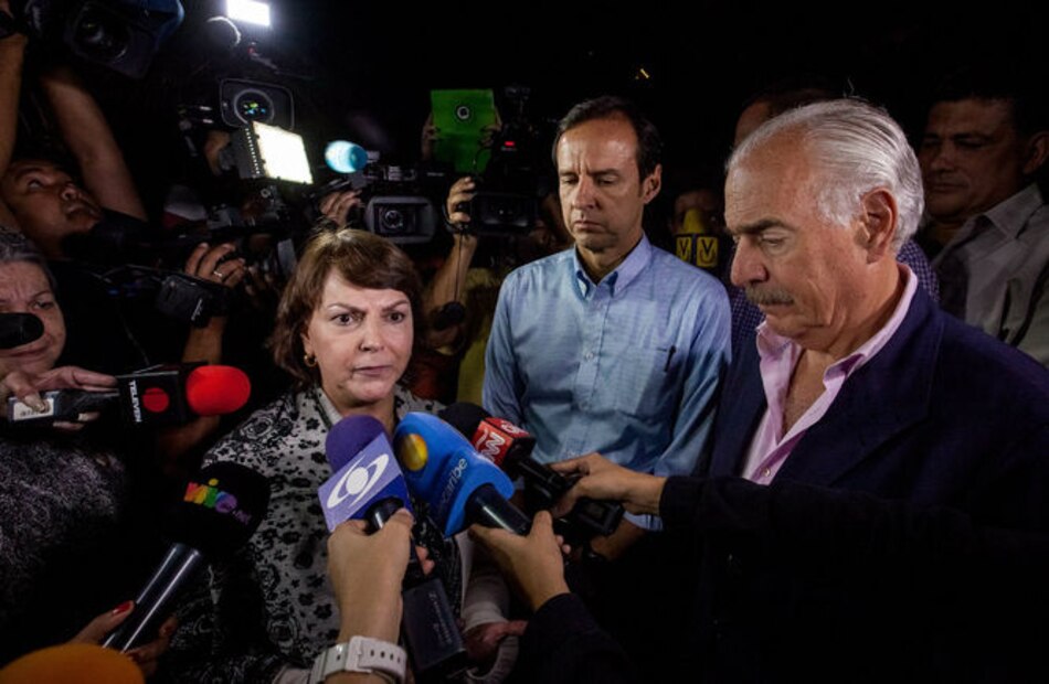 Expresidentes Andrés Pastrana y Jorge Quiroga visitan al alcalde Antonio Ledezma, detenido en su casa