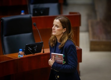 El presidente Mulino llama ‘Chiquillos’ a diputados de Vamos; jefa de bancada arremete tras declaraciones