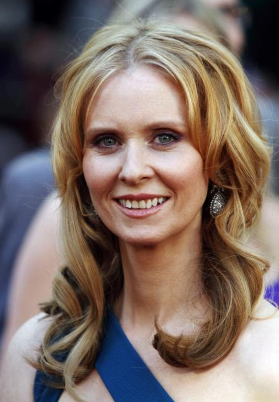 Cynthia Nixon, de ‘Sex and the City, se casa con su novia Christine Marinon