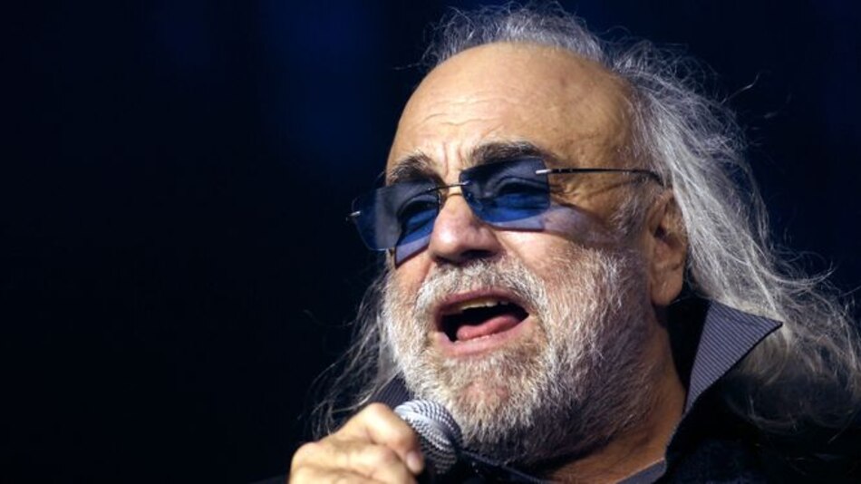 Muere a los 69 años el cantante griego Demis Roussos