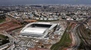 FIFA: Tres estadios no cumplirán con el plazo