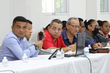 Mesa de diálogo declara ‘disenso’ en el tema de la energía eléctrica