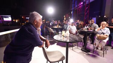 Mulino evitó el foro de turismo; se fue al Poin y habló por 45 minutos