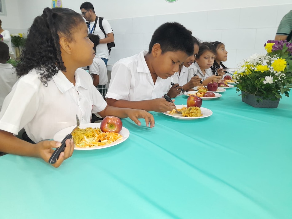 Meduca anuncia que dará almuerzos escolares en mil centros educativos este 2025