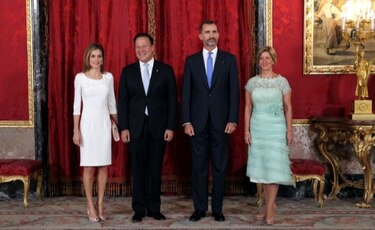 Reyes de España ofrecen almuerzo en honor al presidente Varela