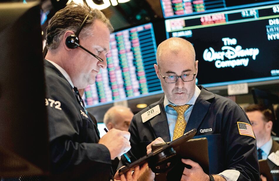 Bolsas mundiales y petróleo se hunden por pandemia