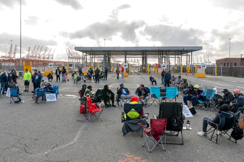 Sigue paralización de los puertos de la Costa Este de Estados Unidos y del Golfo de México