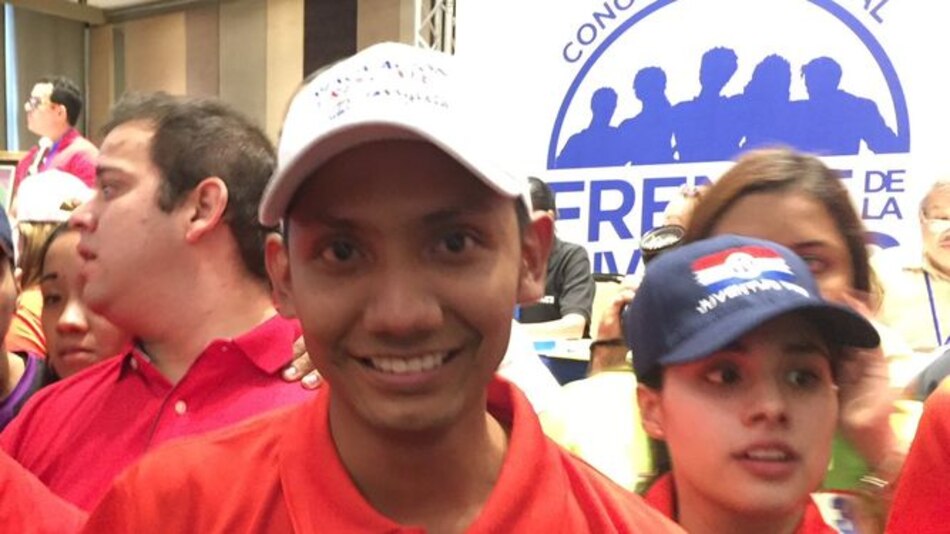 Bernardo Meneses es electo presidente del Frente de la Juventud del PRD