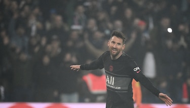 Messi se estrena en la liga francesa con un gol ‘marca de la casa’