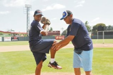 La tribu apuesta al brazo de Félix Díaz