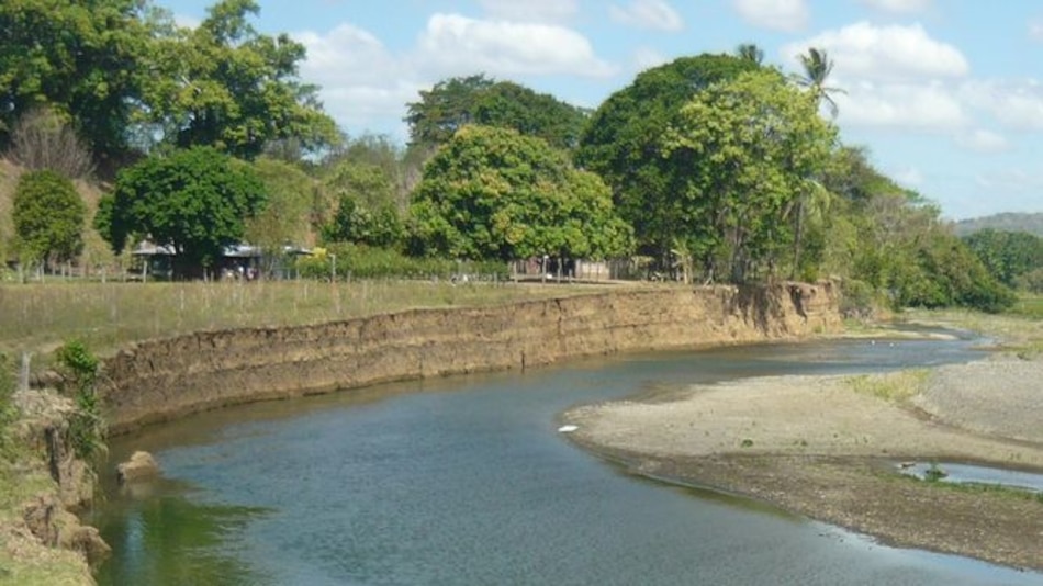 La erosión afecta varios tramos de la cuenca baja del río Tonosí