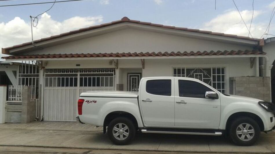 Excontralora Torres de Bianchini es indagada en su residencia