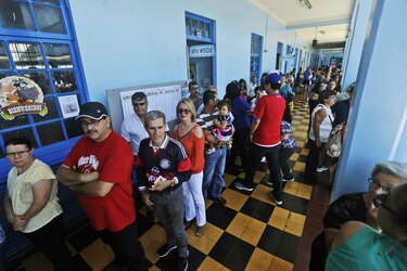 Cierran las urnas en balotaje presidencial de Costa Rica