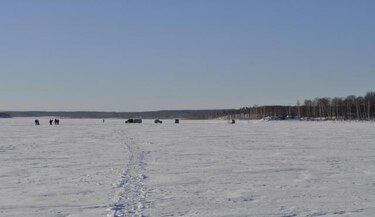 Siguen sin hallarse en Rusia los fragmentos del meteorito
