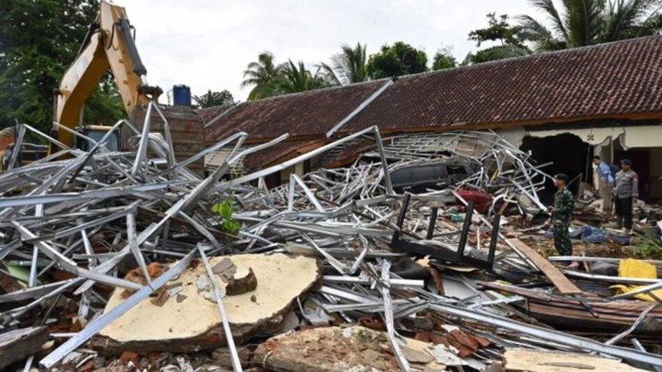 Indonesia busca sobrevivientes del tsunami