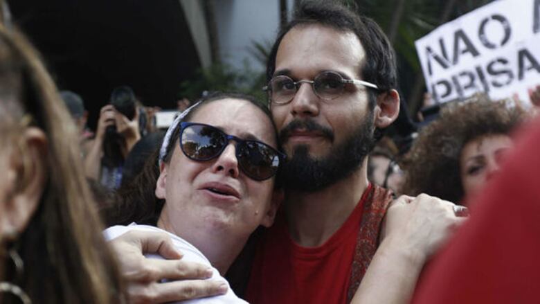 Lula dice que se entregará a la justicia