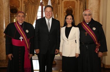 Condecoran a Lacunza y Ulloa con la Orden Vasco Núñez de Balboa, en grado de Gran Cruz