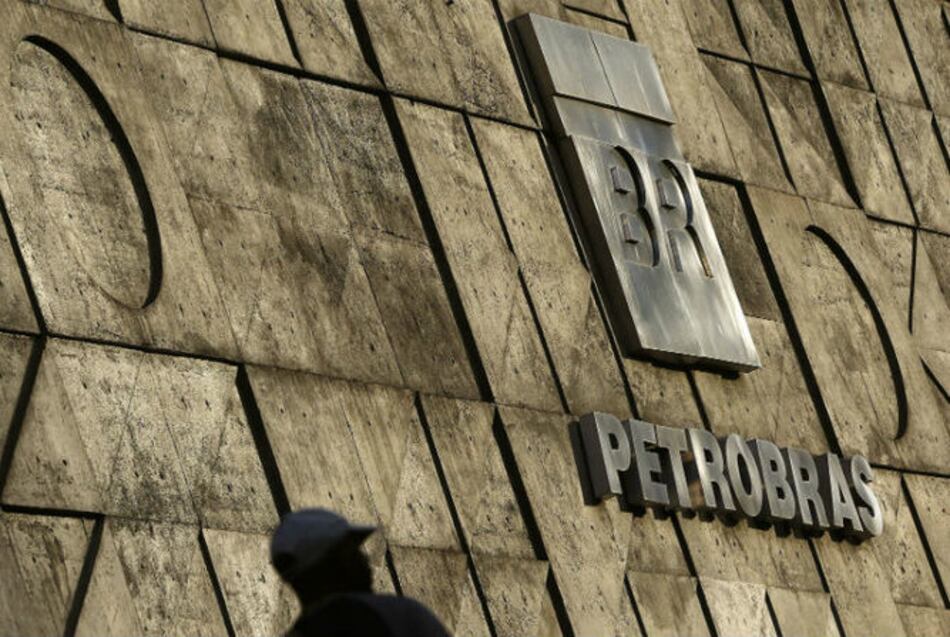 Justicia brasileña recupera 615 millones de dólares desviados de Petrobras